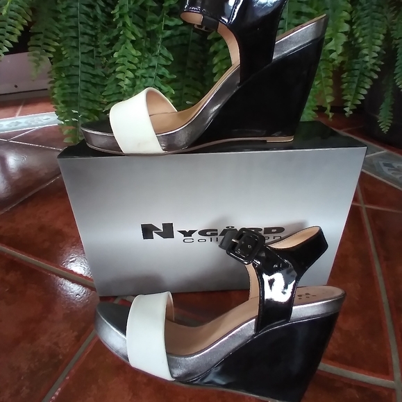 Nygard Strappy Dress Sandal - Picture 2 of 6